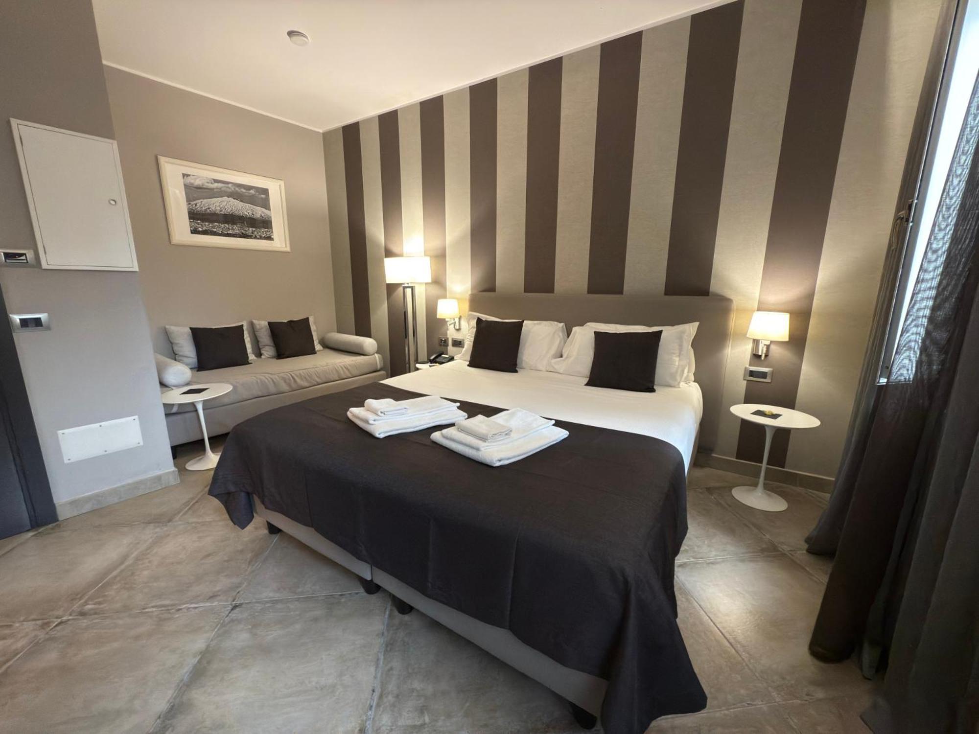 Etnea 454 Catania Luxury Rooms Екстериор снимка